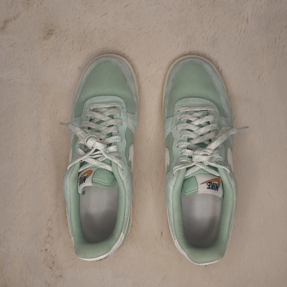 Nike Classic Air Force 1 '07 LV8 Certified Fresh 2022 Release Enamel Green Sail - Picture 4 of 12